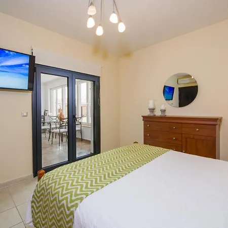 Daire Manolia Dream 3-bedrooms 30m To The *
