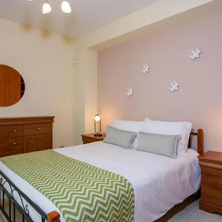 Daire Manolia Dream 3-bedrooms 30m To The Agia Marina